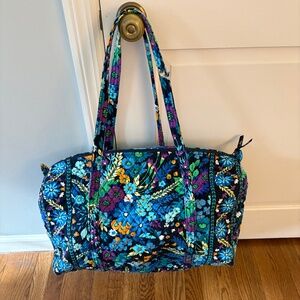 Vera Bradley Large Duffle, new condition